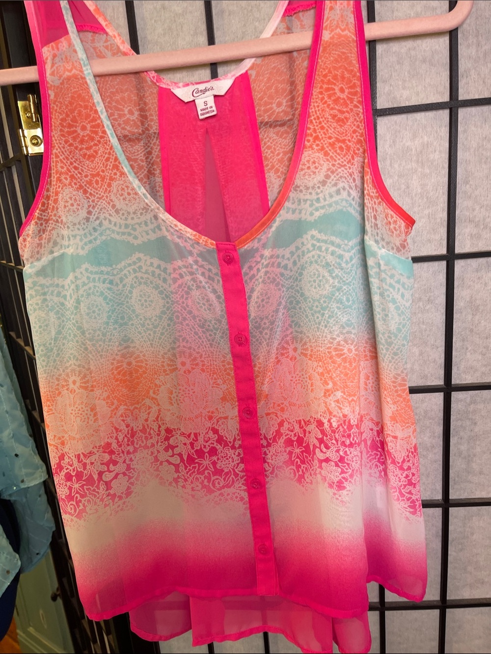 Candie's Pink Coral Aqua Ombre Lace-Print with Sleeveless Button-Front Top